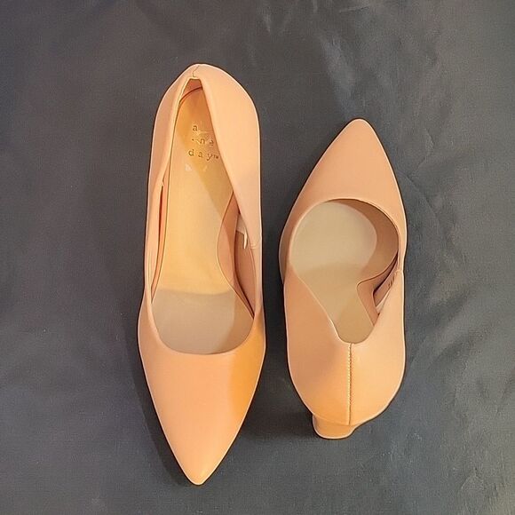 BRAND NEW A.NEW DAY POINTED TOE WOMEN"S SLIP-ON SUE BLOCK HEEL PUMPS - Picture 3 of 16